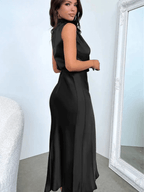 Vestido Midi Acetinado Acinturado com Gola Alta Drapeada Elegante – Rayca